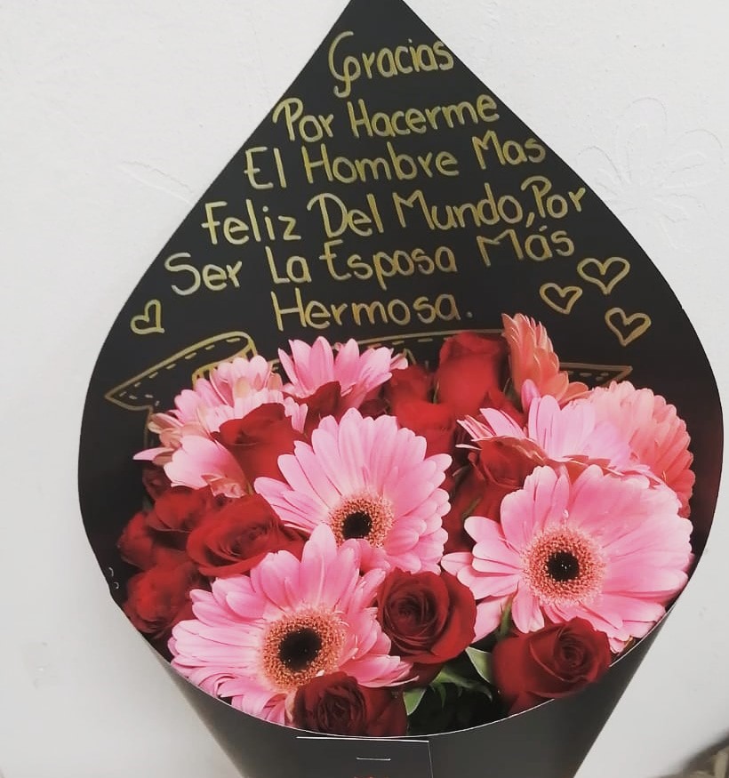 10 Gerberas y 12 Rosas Ramo - Flores4U